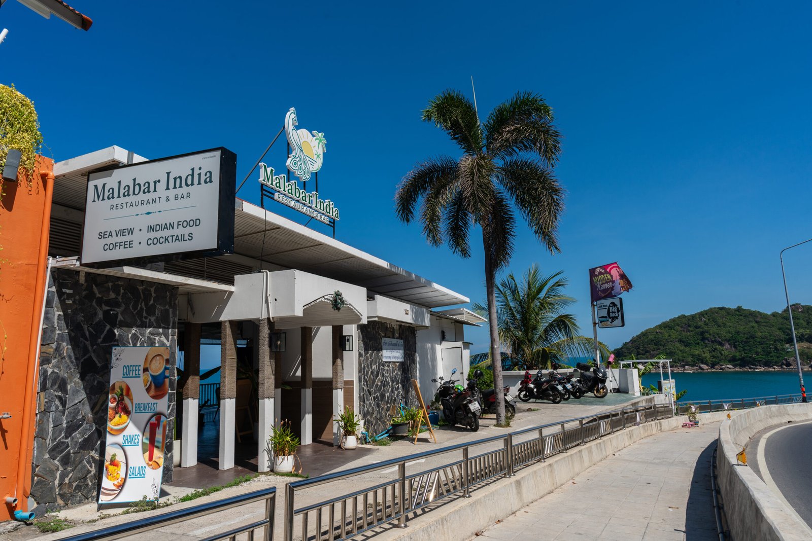 Indian Restaurant with Ocean View in Koh Samui overlooking the sea